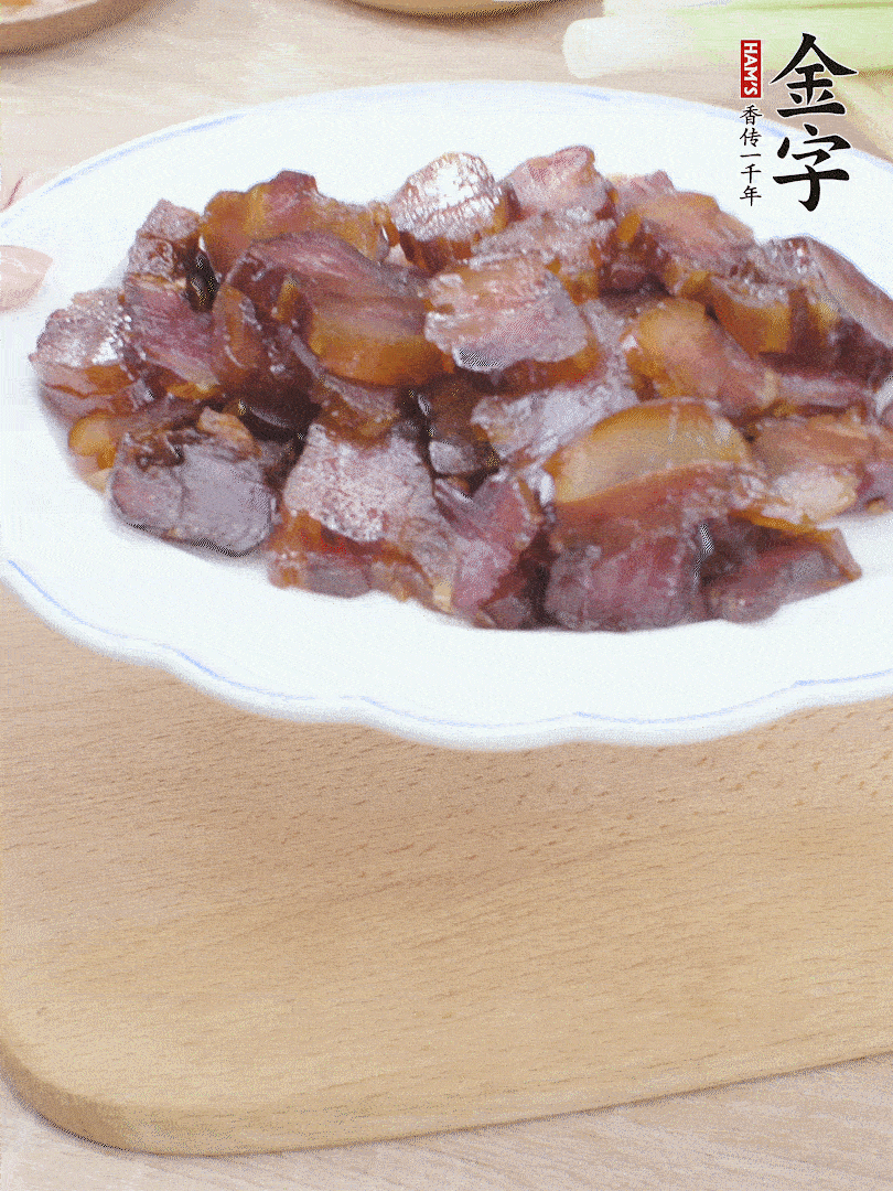 彩神Vll
酱油肉水煮15分钟，切薄片。